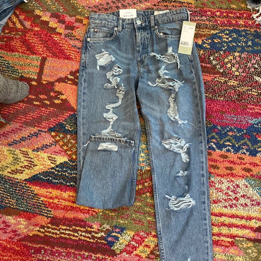 H&M Blue Medium Wash boyfriend Jeans. Size 2. Never worn